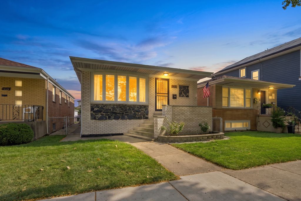 5721 S Mobile Avenue, Chicago, IL 60638 — exterior