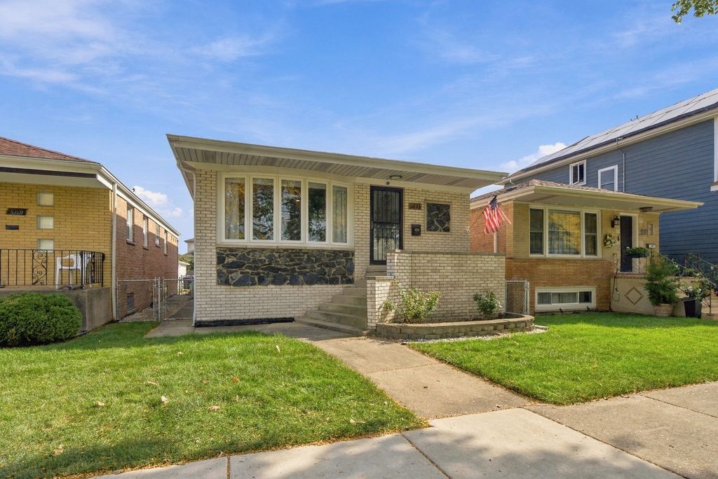 5721 S Mobile Avenue, Chicago, IL 60638 — photo 3