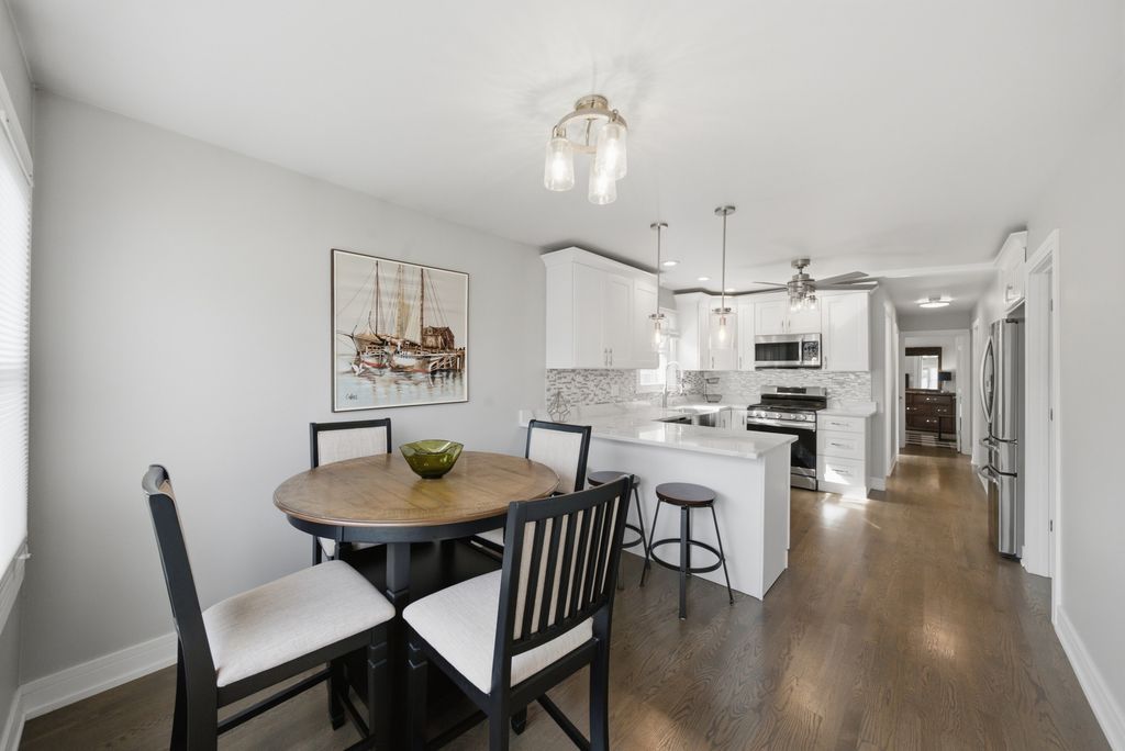5721 S Mobile Avenue, Chicago, IL 60638 — photo 5