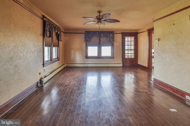 336 FAIRVIEW AVE, Quakertown, PA 18951