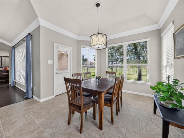 79 W Wading Pond Circle, The Woodlands, TX 77375