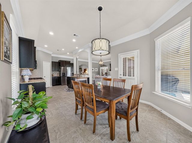 79 W Wading Pond Circle, The Woodlands, TX 77375