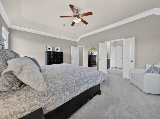 79 W Wading Pond Circle, The Woodlands, TX 77375