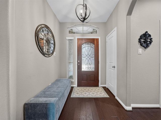 79 W Wading Pond Circle, The Woodlands, TX 77375
