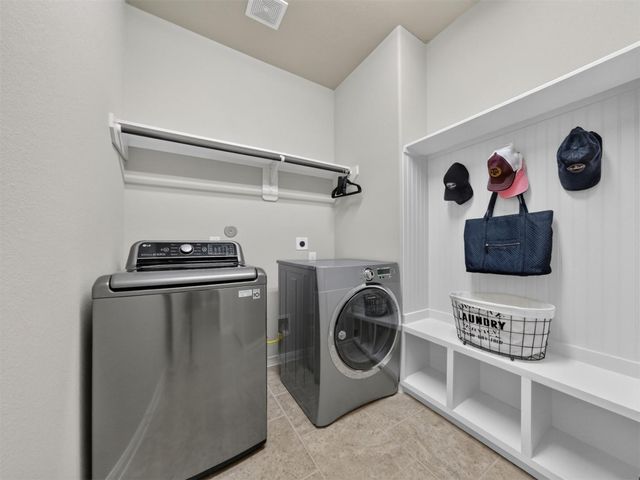 79 W Wading Pond Circle, The Woodlands, TX 77375