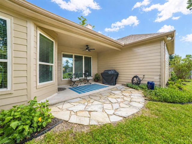79 W Wading Pond Circle, The Woodlands, TX 77375