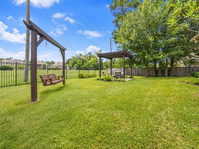 79 W Wading Pond Circle, The Woodlands, TX 77375