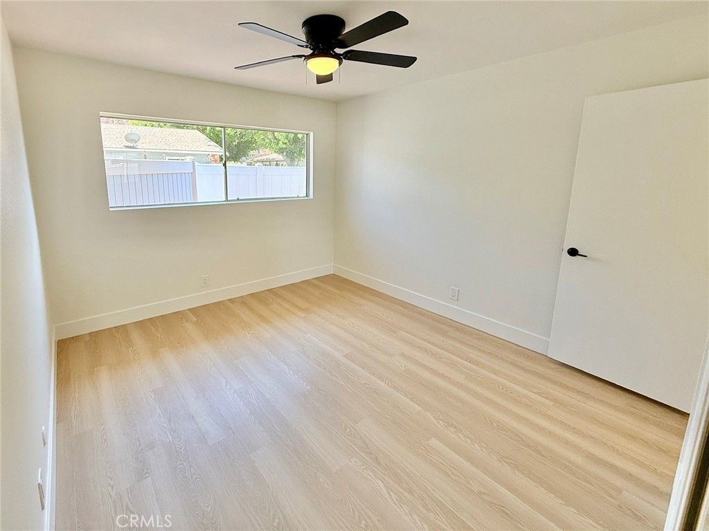 Image 14 of property listing at 28196 Robin, Saugus, CA 91350