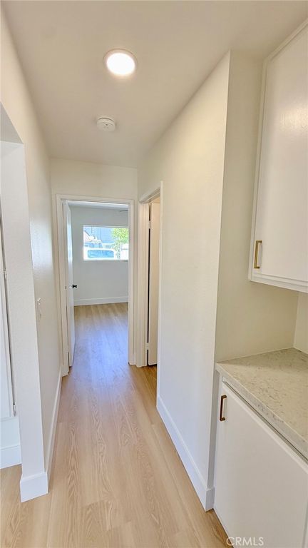 Image 9 of property listing at 28196 Robin, Saugus, CA 91350