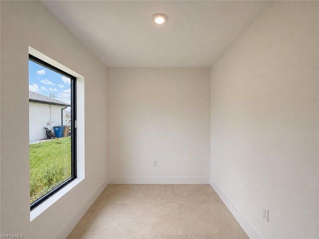 3709 7th ST SW, Lehigh Acres, FL 33971
