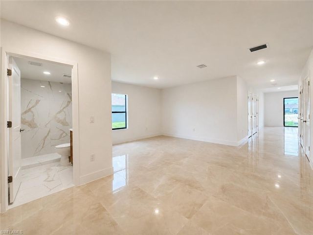 3709 7th ST SW, Lehigh Acres, FL 33971