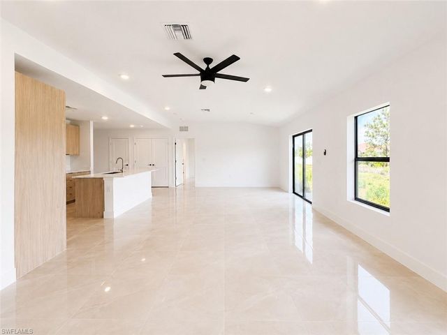 3709 7th ST SW, Lehigh Acres, FL 33971