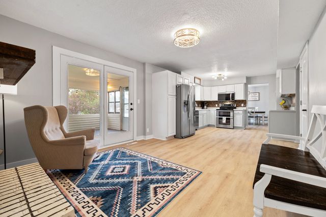 205 NW Applewood Street, Ankeny, IA 50023