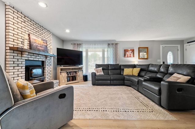 205 NW Applewood Street, Ankeny, IA 50023