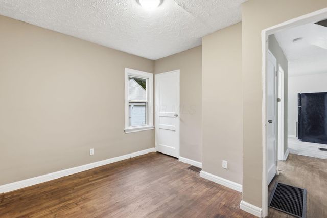 1888 Woodland Avenue, Columbus, OH 43219