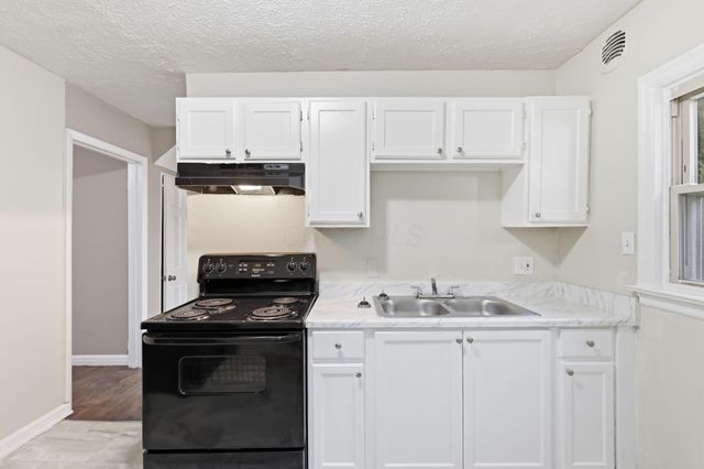 1888 Woodland Avenue, Columbus, OH 43219