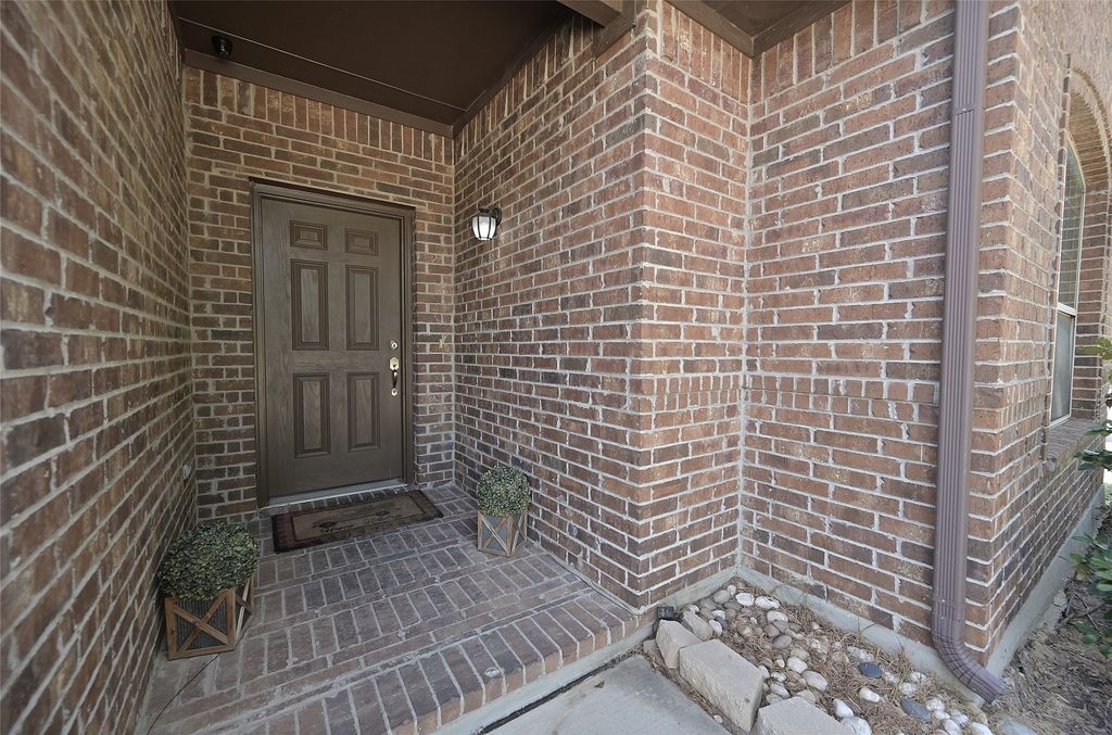 3000 Mitchell Court, Arlington, TX 76010 — photo 2