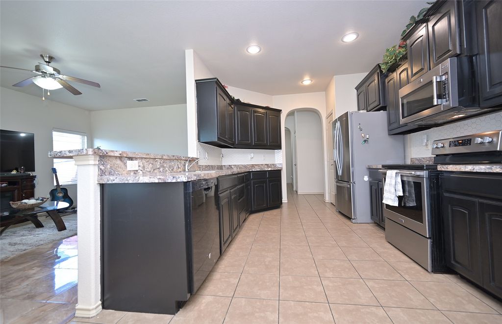 3000 Mitchell Court, Arlington, TX 76010 — photo 4