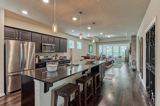 128 Caspian Way, The Woodlands, TX 77382