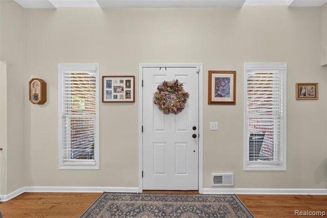2660 Scenic Meadows Drive, Ortonville, MI 48462