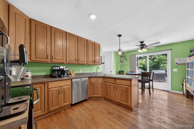 2660 Scenic Meadows Drive, Ortonville, MI 48462