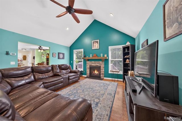 2660 Scenic Meadows Drive, Ortonville, MI 48462