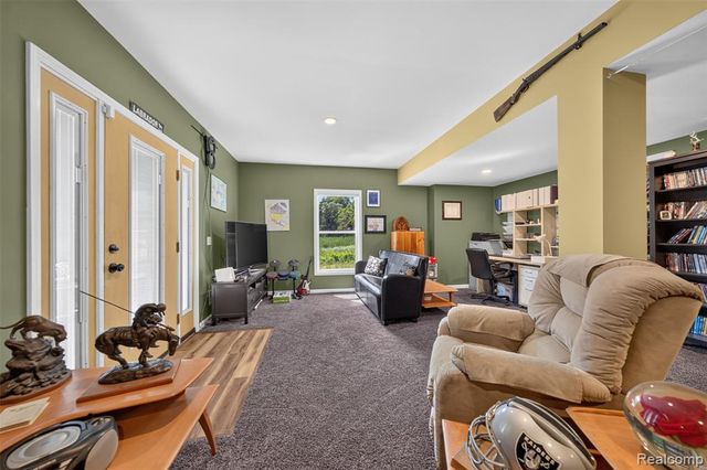 2660 Scenic Meadows Drive, Ortonville, MI 48462