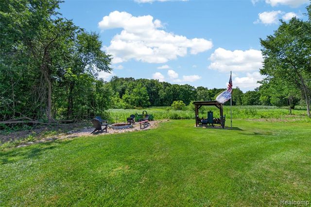 2660 Scenic Meadows Drive, Ortonville, MI 48462