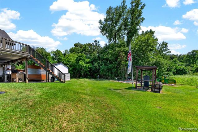 2660 Scenic Meadows Drive, Ortonville, MI 48462