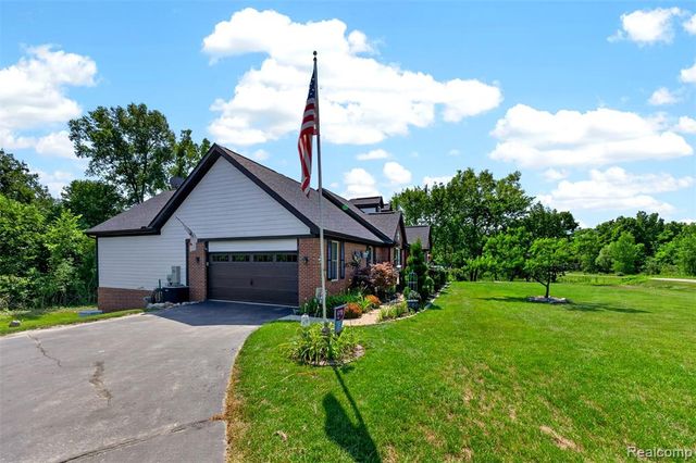 2660 Scenic Meadows Drive, Ortonville, MI 48462