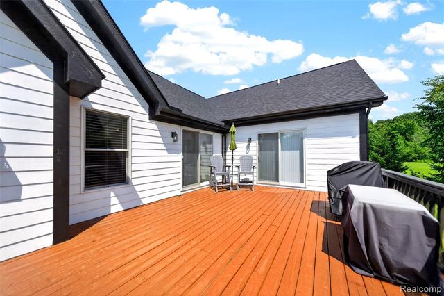 2660 Scenic Meadows Drive, Ortonville, MI 48462