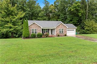 325 Twin Creeks Drive, Stokesdale, NC 27357