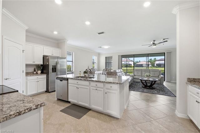 4374 Bismark WAY, Naples, FL 34119