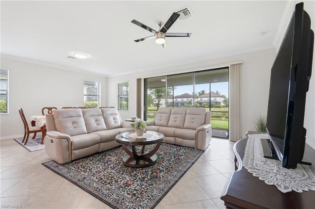 4374 Bismark WAY, Naples, FL 34119