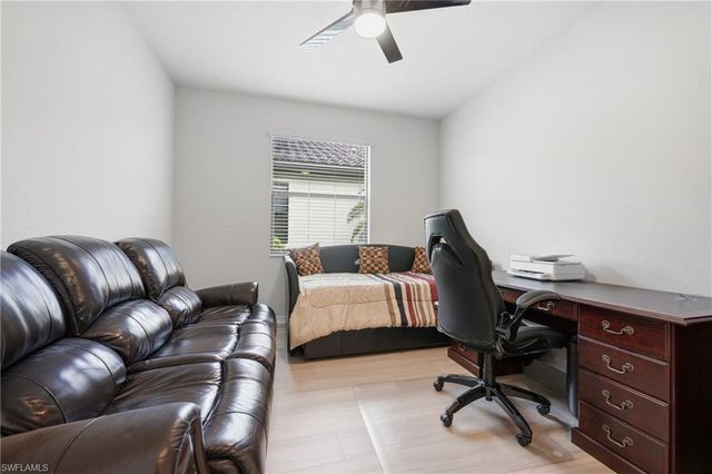 4374 Bismark WAY, Naples, FL 34119