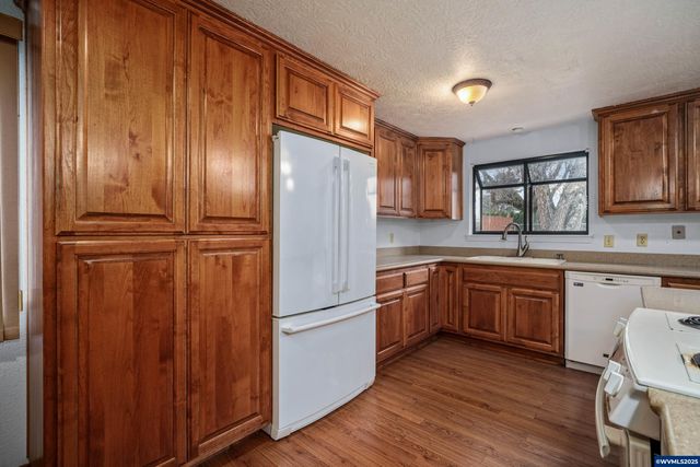 7009 Nottingham Dr NE, Keizer, OR 97303