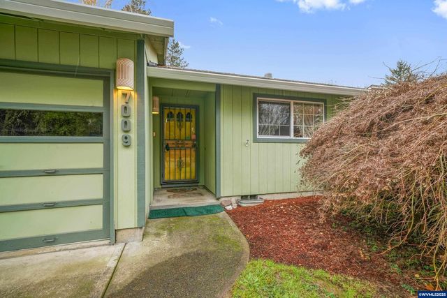 7009 Nottingham Dr NE, Keizer, OR 97303