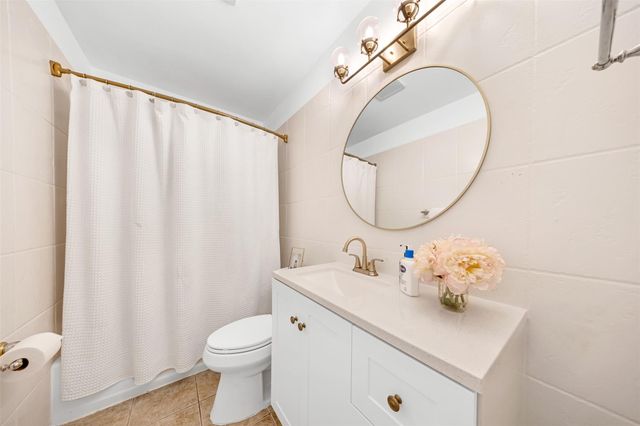 2133 Coral Gardens Dr, Wilton Manors, FL 33306