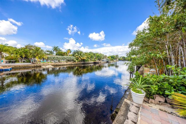 2133 Coral Gardens Dr, Wilton Manors, FL 33306