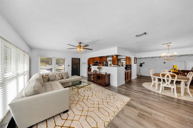 2133 Coral Gardens Dr, Wilton Manors, FL 33306