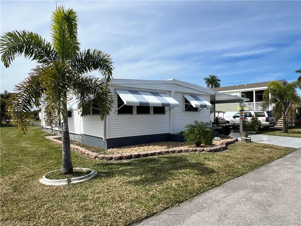 290 Valencia DR, FORT MYERS, FL 33905 — photo 2