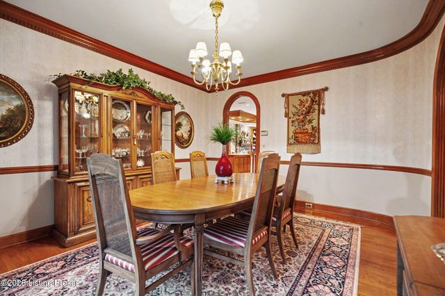 14701 Forest Creek Way, Louisville, KY 40245