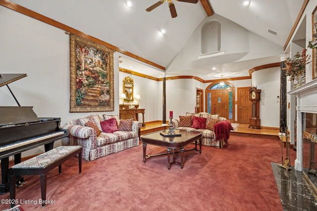 14701 Forest Creek Way, Louisville, KY 40245