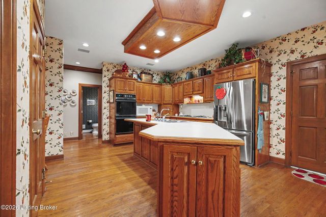 14701 Forest Creek Way, Louisville, KY 40245