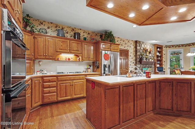 14701 Forest Creek Way, Louisville, KY 40245