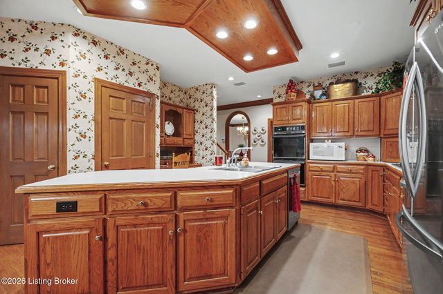 14701 Forest Creek Way, Louisville, KY 40245