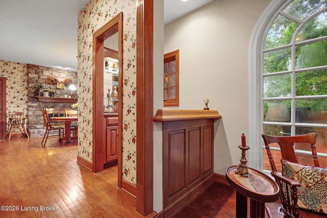 14701 Forest Creek Way, Louisville, KY 40245