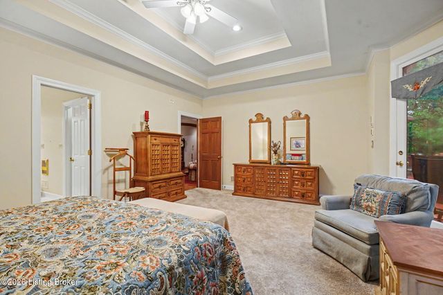 14701 Forest Creek Way, Louisville, KY 40245