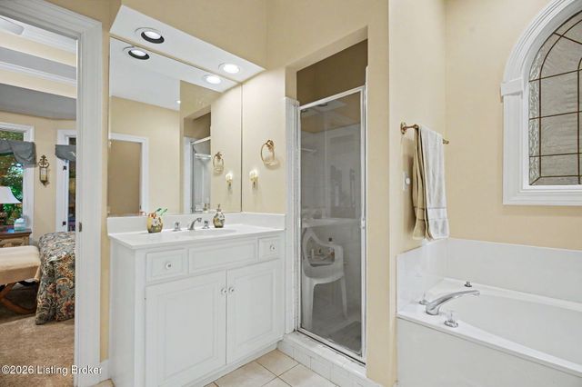 14701 Forest Creek Way, Louisville, KY 40245