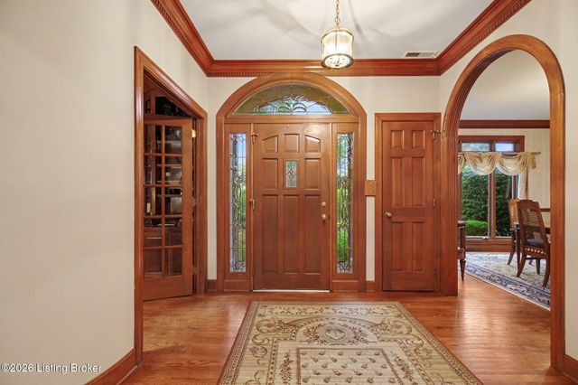 14701 Forest Creek Way, Louisville, KY 40245